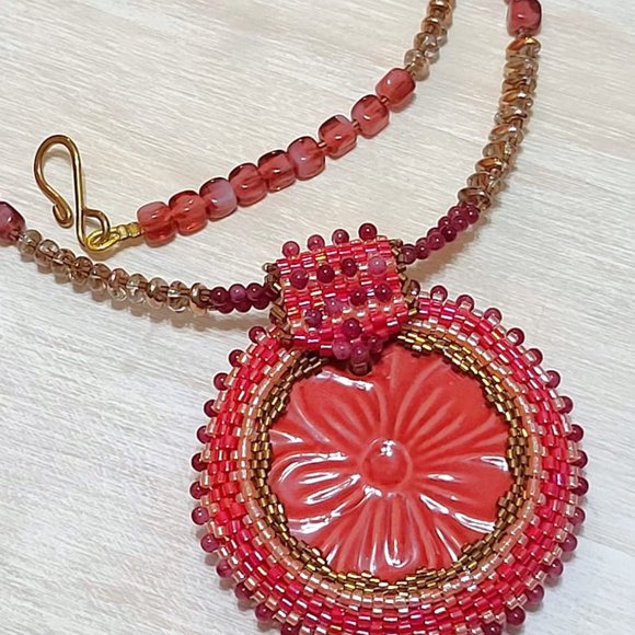 Handcrafted Gemstone necklace, cherry quartz with center ceramic medalion - Picture 2 of 8